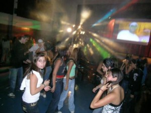 Jorge Ayala - Mauricio Serrano Anuncios gratis para novios en Las Condes |  M&uacute;sica Y Luces Para Fiestas, Matrimonios, Despedidas, Celebraciones, Pubs., m&uacute;sica envasada y en vivo, amplificaci&oacute;n, luces, l&aacute;ser, humo, plasma, data