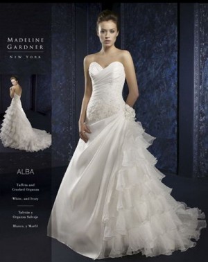 Evelyn Izquierdo Anuncios gratis para novios en Providencia |  Arriendo exclusivos vestidos de novia, Chic to Chic, Tengo mas vestidos me puedes visitar sin compromiso