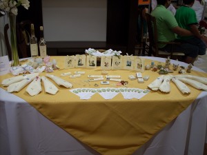 Marjorie Diaz M. Anuncios gratis para novios en Curic&oacute; |  Destaca las mesas de tus invitados con bellos  accesorios., En nuestro Taller Kintu Fiestas los puedes encontrar.