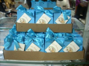 Marjorie Diaz M. Anuncios gratis para novios en Curic&oacute; |  Bellas Cajitas de Recuerdo para Bautizmo., En Kintu Fiestas las puedes encontrar.