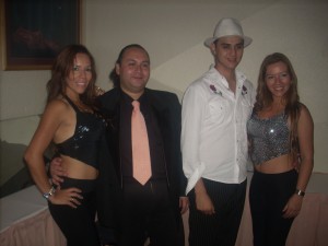 Christian Jara Anuncios gratis para novios en Providencia |  Grupo Musical TUTI-FRUTI, Musica Bailable