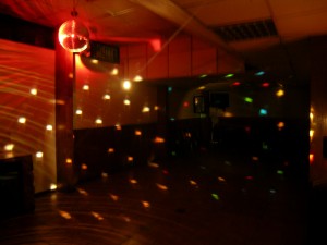 Jorge Ayala - Mauricio Serrano Anuncios gratis para novios en Santiago |  M&uacute;sica Para Fiestas, Iluminaci&oacute;n, L&aacute;ser, Humo, Plasma, Data Show, Arriendos, matrimonios, cumplea&ntilde;os, despedidas, conferencias, stands, fiestas 70s, 80s