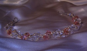 SILVANA Anuncios gratis para novios en Las Condes |  Tiaras, Tocados, Pinches Novias y Pajes., exclusivos hechos por m&iacute;,  buenos precios.