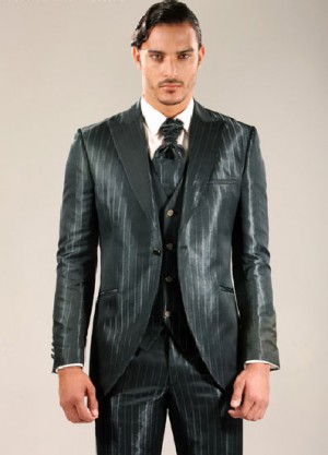 EDUARDO BAYER Anuncios gratis para novios en Santiago |  Arriendo Exclusivo Traje Novio Italia MARQUIS, Nuevo muy buen cuidado, modelo exclusivo