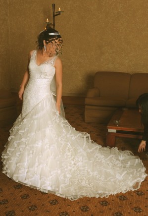 Carla Parra Anuncios gratis para novios en Providencia |  VENDO  O ARRIENDO MARAVILLOSO VESTIDO ESPA&Ntilde;OL., IMPECABLE -  EXCLUSIVO - ELEGANTE - TELA INCOMPARABLE