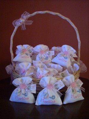 Marjorie Diaz M. Anuncios gratis para novios en Curic&oacute; |  Bellos recuerditos para Bautizmos ,Baby Showers y Nacimientos., En Kintu Fiestas los puedes encontrar.