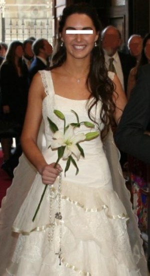 Veronica Anuncios gratis para novios en Providencia |  Vendo mi vestido de novia $430.000, Es estilo Espa&ntilde;ol con corte en la cadera. Incluye falso y velo