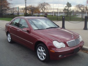 Gaston Alvear Anuncios gratis para novios en Las Condes |  Arriendo auto para matrimonio y ceremonias, Mercedes Benz c240 burdeo full, arriendo auto para ,atrimonios y ceremonias