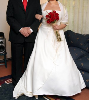 Elizabeth Anuncios gratis para novios en Santiago |  OFERTA vendo vestido de novia, $40.000