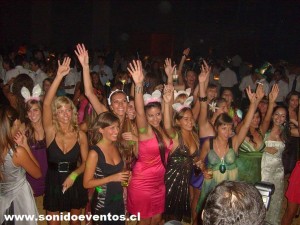 felipe nu&ntilde;ez salda&ntilde;a Anuncios gratis para novios en Vitacura |  musica casamiento, animaci&ograve;n, maquinas lanza confetti y petalos de rosas..., maquinas lanza petalos de rosas, iluminaci&ograve;n, sonido, pantalla gigante