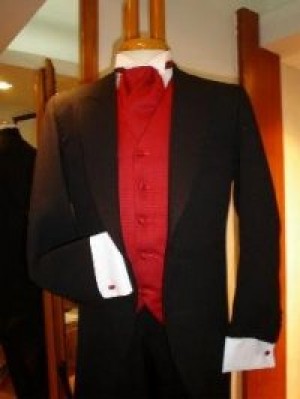 Sastreria Tailord Anuncios gratis para novios en Santiago |  Traje de Novio $149.500.- http://www.tailord.cl,  Incluye 9 articulos a medida