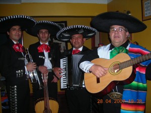 Alejo Allende Orellana Anuncios gratis para novios en Las Condes |  El Charro Que Canta Bonito Junto a Su Mariachi Tecalitlan 9-7181780, Charros en chile serenatas charros mariachis a domicilio