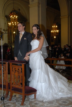 Daniella Abugattas Novios y novias en Las Condes |  VENDO ESPECTACULAR VESTIDO DE NOVIA, 1 USO, CASI NUEVO $350.000 conversable!!!