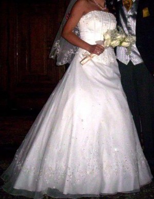 marcarfel Novios y novias en Ñuñoa |  VESTIDO DE NOVIA COLOR BLANCO PERLA TALLA 38-40 HERMOSO, ES REALMENTE BELLO