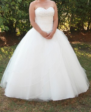 Carolina Varas Novios y novias en Macul |  Vendo vestido de Novia , $180.000 Conversable