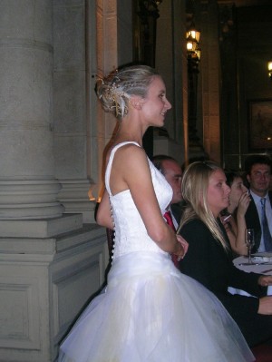 Denise Petersen  Anuncios gratis para novios en Santiago |  Vendo vestido de novia. , Vestido de novia, precioso. Dise&ntilde;adora Carola Cousi&ntilde;o. $ 400.000