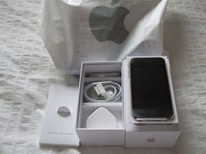 jumi Anuncios gratis para novios en La Pintana |  PARA VENTA  APPLE  IPHONE 3GS 32GB/BLACKBERRY TOUR / CAMERA, mobile phones