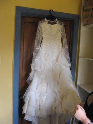 Alejandra Bartolome Anuncios gratis para novios en Talca |  Vendo o Arriendo vestido de novia usado s&oacute;lo 1 vez. Color hueso., $250.000 venta. Arriendo $150.000