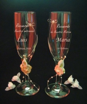 Ana Maria Gallardo Anuncios gratis para novios en Pe&ntilde;alol&eacute;n |  Copas grabadas de Enlace Matrimonial, Brindis, Aniversarios., Copas grabadas