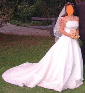  Anuncios gratis para novios en Santiago |  Vestido de Novia muy asentador, solo un uso de la tienda Punto Clave, Color ivory, puedes ajustarlo, talla 38 a 42, es muy lindo
