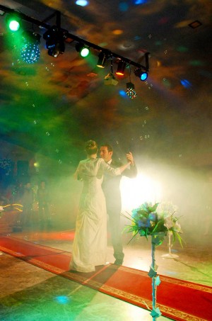 SANTIAGOARTE CORO MUSICOS ARTISTAS IMPRESOS Novios y novias en Ñuñoa |  Matrimonio Civil musica 7-7955686 cantantes http://www.santiagoarte.cL musicos , atencion personalizada, alternativas precios, marcada reponsabilidad