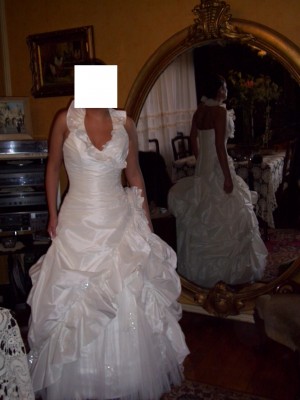 PAMELA ORELLANA Anuncios gratis para novios en Santiago |  VENDO VESTIDO DE NOVIA EXCLUSIVO E IMPORTADO, TALLA 38-40, ELEGANTE, ASENTADOR UN USO