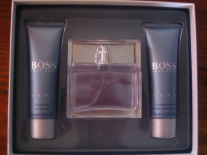 Soledad Anuncios gratis para novios en Santiago |  Boss Pure - Hugo Boss, Eau de toilette, 50 mL. After Shave, 50 mL . Shower gel, 50 mL.