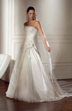 Rebeca L&oacute;pez Novios y novias en Providencia |  VENDO VESTIDO NOVIA DE PRONOVIAS, MODELO DOMINGO, SÓLO UNA POSTURA, ACEPTO OFERTAS