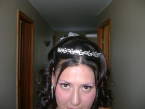 alejandra auzian Novios y novias en Ñuñoa |  novias peinados maquillaje sesion completa el dia de tu matromonio, tambien tocas tiaras,uñas acrilicas y pestañas una a una
