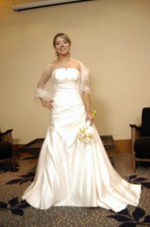 Carolina Sarabia Anuncios gratis para novios en Santiago |  Vestido de novia, Pronovias Espa&ntilde;a