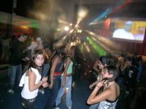 Jorge Ayala Villegas Anuncios gratis para novios en San Miguel |  DJ, VJ, Iluminaci&oacute;n, L&aacute;ser, LED, Humo, Burbujas, Confetti, Karaoke, Videos., matrimonios, despedidas, cumplea&ntilde;os, bautizos, pubs, fiestas de todo tipo