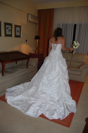 KARLA BUSTOS  Anuncios gratis para novios en Antofagasta |  VENDO VESTIDO DE NOVIA PRECIOSO, GRATIS FALSO