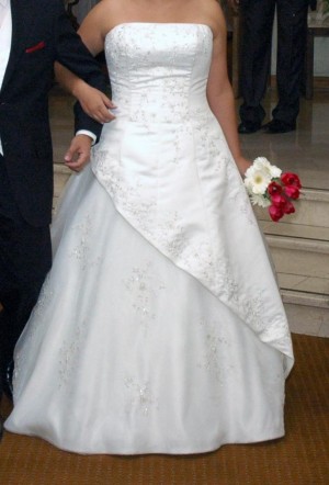 Susana Anuncios gratis para novios en Santiago |  Vendo vestido de novia, De Punto Clve Novias 2009