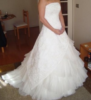 Carolina L&oacute;pez Novios y novias en Ñuñoa |  VENDO VESTIDO NOVIA TALLA 38-40, VESTIDO NOVIA PUNTO CLAVE
