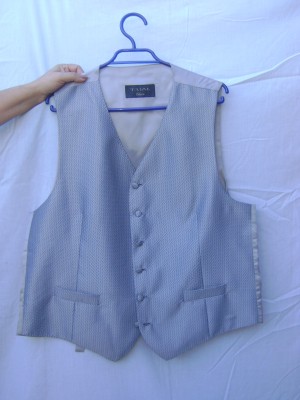 Johana vargas Anuncios gratis para novios en Puente Alto |  Chaquet&igrave;n talla XL ideal para novio, S&ograve;lo una postura marca TRIAL $40.000 pesos.