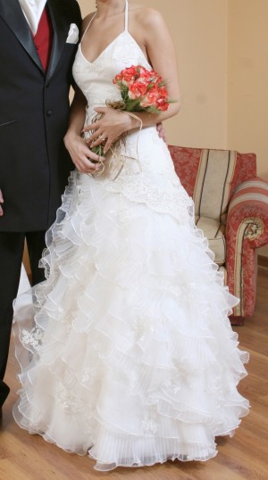 Bernardita Morey Anuncios gratis para novios en Las Condes |  Vendo vestido de novia - Dise&ntilde;ado por Carolina Cousi&ntilde;o, Talla 40