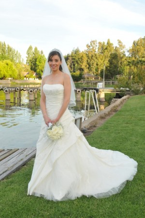 PAMELA BRAVO Anuncios gratis para novios en Santiago |  MARAVILLOSO VESTIDO PRONOVIAS, IMPORTADO DESDE ESPA&Ntilde;A, TALLA 38, VENDO VESTIDO DE NOVIA CONFECCIONADO EN ESPA&Ntilde;A PRONOVIA