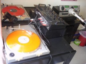 Se&ntilde;or DJ Anuncios gratis para novios en San Miguel |  DJ, Amplificaci&oacute;n, M&uacute;sica Para Fiestas, Proyecci&oacute;n, Iluminaci&oacute;n, Arriendos., Matrimonios, Bautizos, Cumplea&ntilde;os De Toda Edad, Fiestas En General.