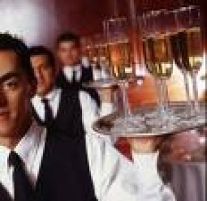 jefe de eventos      Rodrigo Araya  Novios y novias en Ñuñoa |  Garzones , Garzonas,Metre, Barman y Somelier, Servicios de Garzones , Barman y Somielier de primera Staff Premium... ...