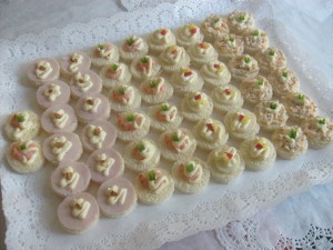 Sergio Anuncios gratis para novios en Santiago |  Servicio banqueteria catering brochetas minipizzas bautizos fiestas, todo evento social servicio a domicilio 085355494