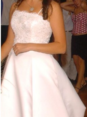 CONFECCIONES LIS Anuncios gratis para novios en Puerto Montt |  VESTIDOS  DE FIESTAS,    NOVIAS.., CONFECIONES  DE VESTIDOS  PARA ARRIENDO  O VENTA..PUERTO MONTT